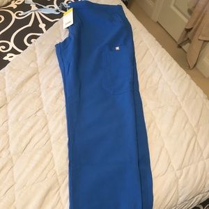 Figs scrubs NWT CATARINA TOP AND YOLA SKINNY PANTS